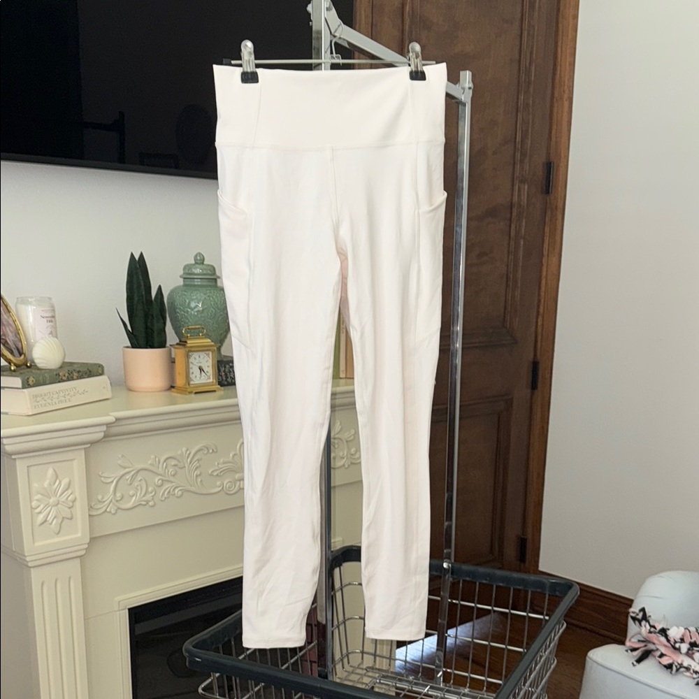 Fabletics The Oasis 7/8 Legging *NEW*